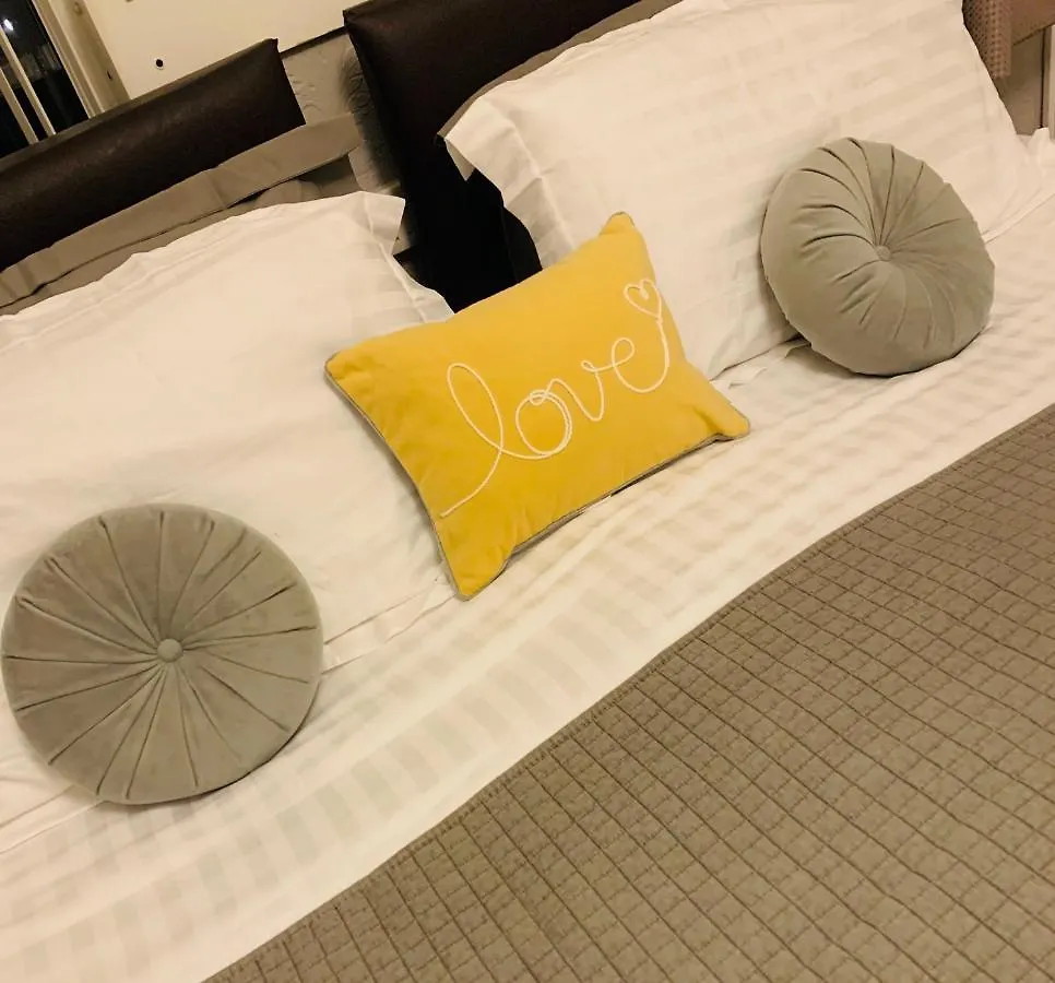 Jubilee Bed And Breakfast Runcorn